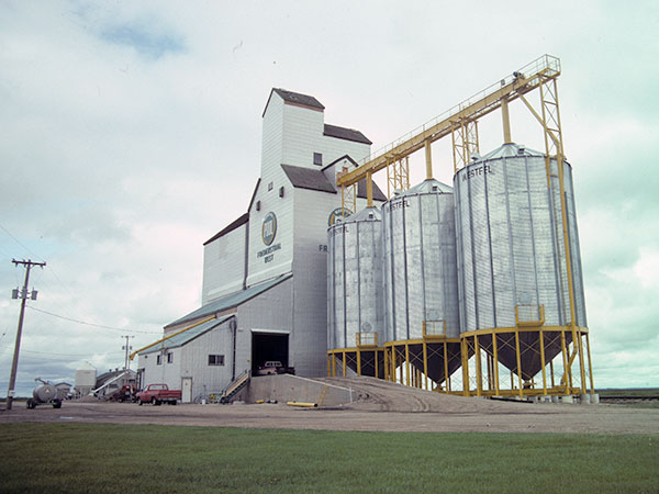 Manitoba Pool Grain Elevator at Fredensthal West