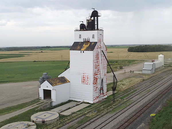 Parrish & Heimbecker grain elevator at Glossop
