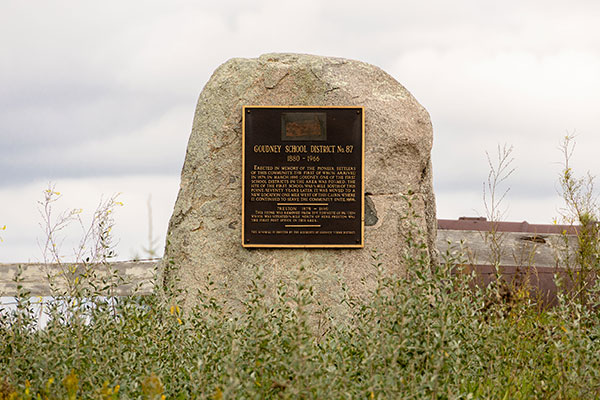 Goudney School commemorative monument