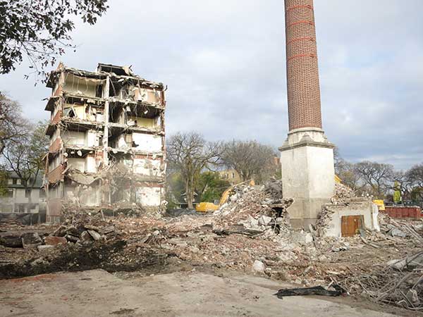 Demolition of the obstetrical wing of the former Grace Hospital