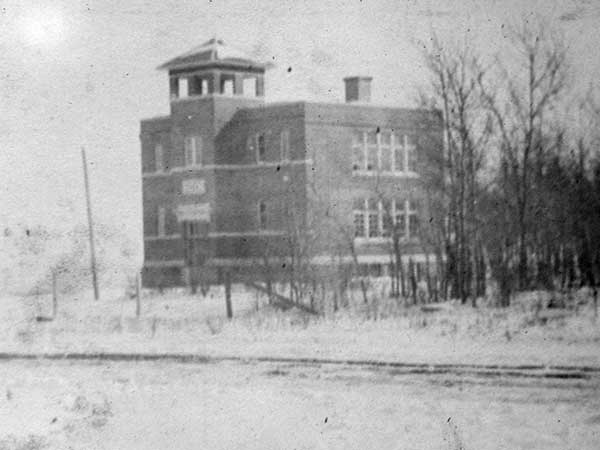 The newly constructed Grosse Isle Consolidated School