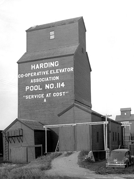 Manitoba Pool grain elevator at Harding