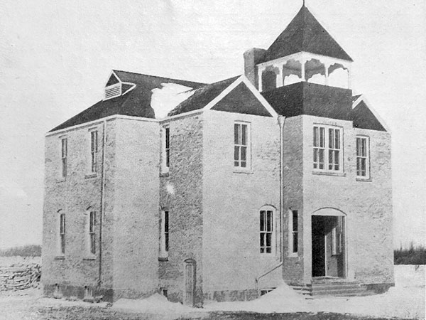 The Kelwood Consolidated School building, constructed in 1912 and destroyed by fire in 1925