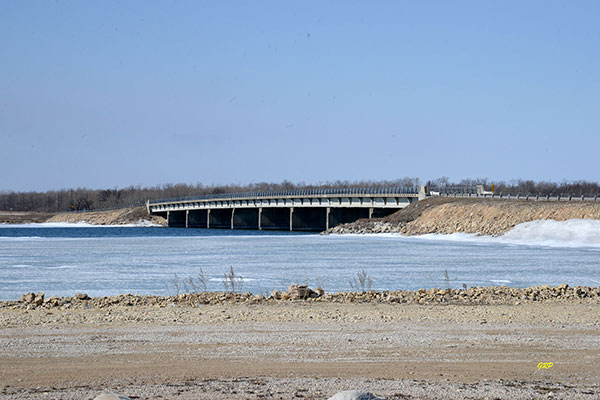 Lake Manitoba Narrows bridge
