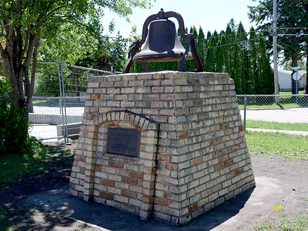 North Ward School commemorative monument