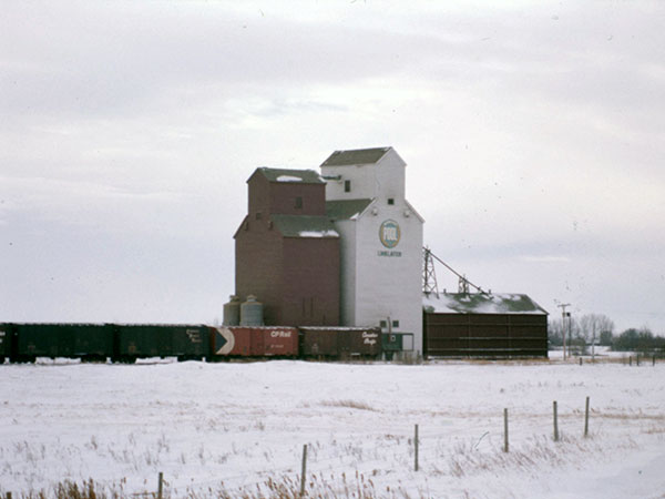 Manitoba Pool grain elevator at Linklater