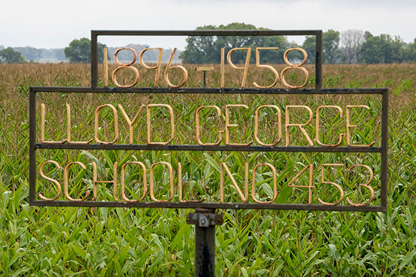 Lloyd George School commemorative sign