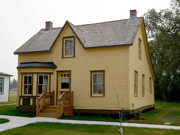 McClung boarding house at Manitou