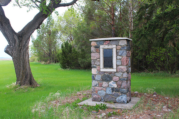 Lowes Homestead Monument