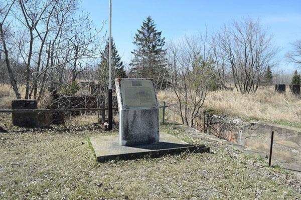 Manitoba Glass Company commemorative plaque