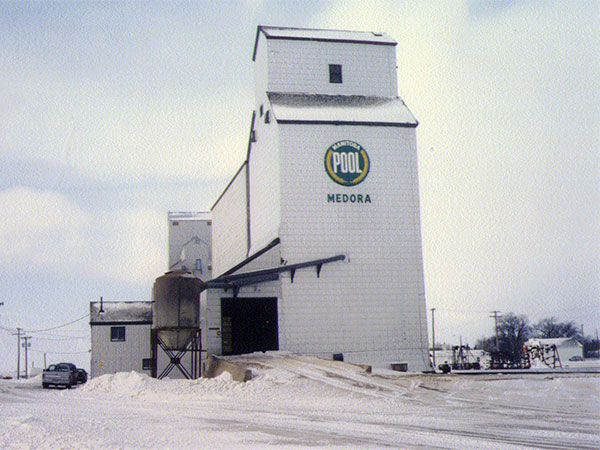 Manitoba Pool grain elevator at Medora