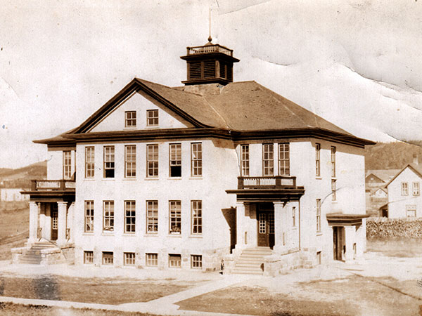 Postcard view of Minnedosa North School