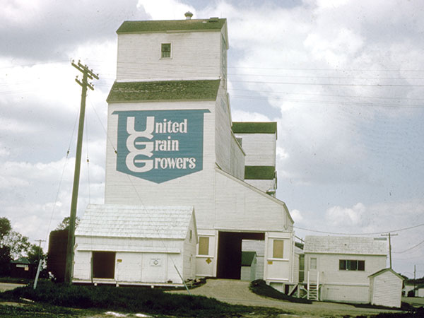 United Grain Growers elevator at Ninga