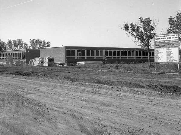 Oakville School under construction