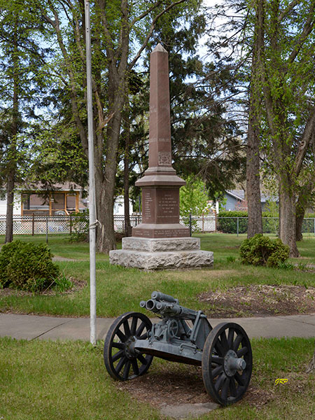 Pilot Mound war memorial and gun
