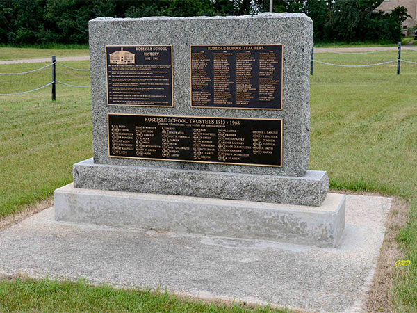 Roseisle School commemorative monument