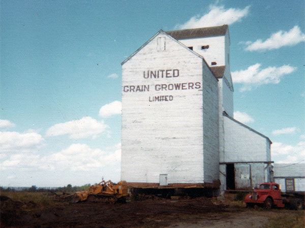 Crib annex at the former United Grain Growers grain elevator being removed for transport to the Baker Hutterite Colony