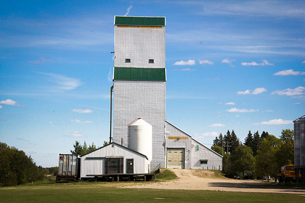 Former Manitoba Pool grain elevator B at Sandy Lake