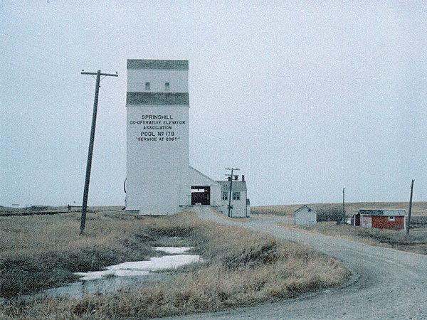 The Manitoba Pool grain elevator at Springhill