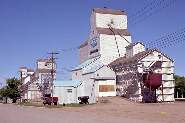 United Grain Growers grain elevator at Swan Lake
