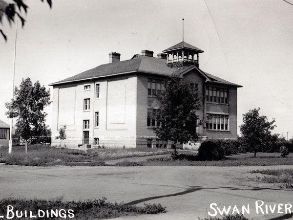 Postcard view of the third Swan River School building, renamed Duncan School in 1953