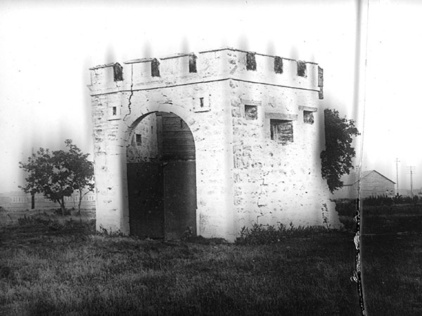 Stone gate of Upper Fort Garry