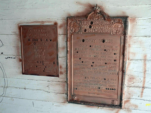 National commemorative plaques at Norway House