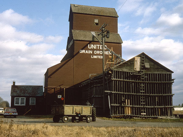 United Grain Growers grain elevator at Wellwood
