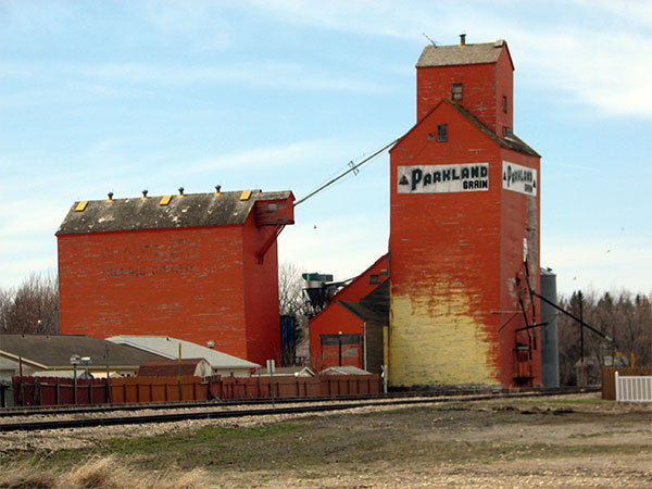 Parkland Grain elevator at Winkler
