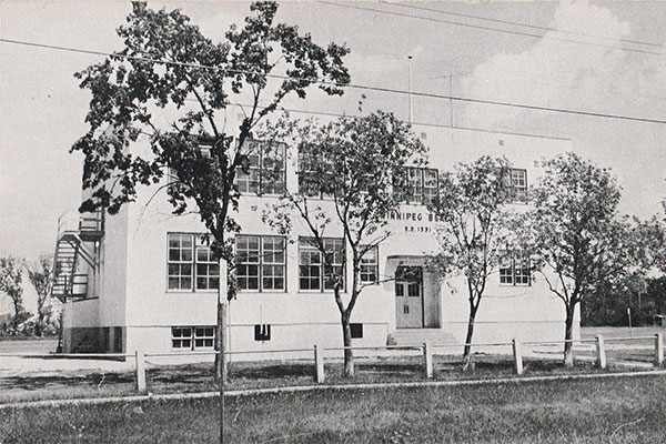 Postcard view of the second Winnipeg Beach School